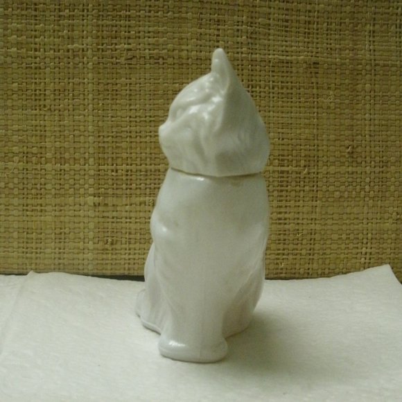 Vintage Avon White Cat Glass Cologne Bottle - Picture 4 of 16